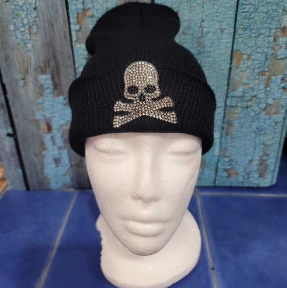 Knit Rhinestone Skull beanie - Picture 2 of 2